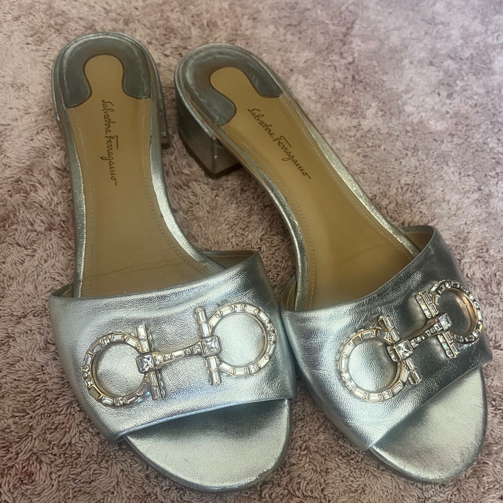 Amazing authentic Ferragamo sandals